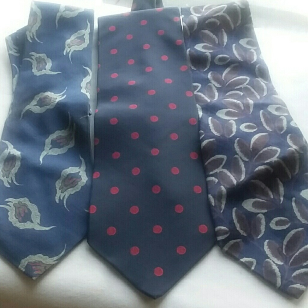 GIORGIO ARMANI MENS TIES
